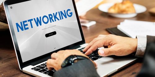 計算機專業(yè)緣何經(jīng)久不衰？解析其廣闊就業(yè)前景與核心軟硬件方向